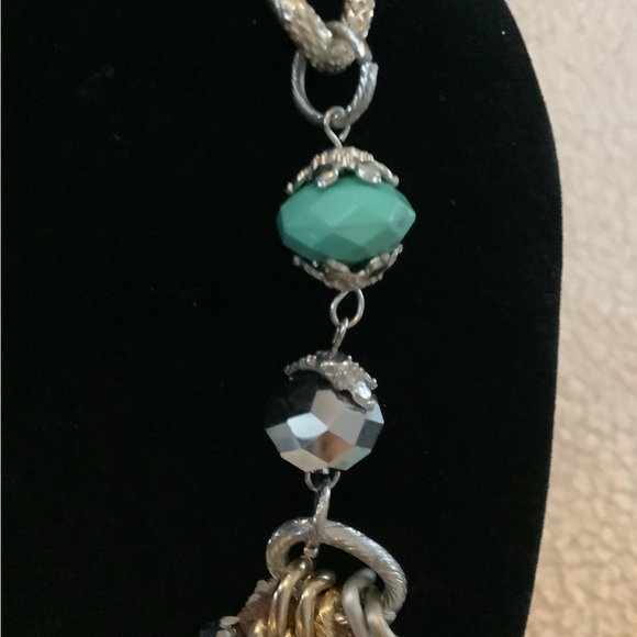 VINTAGE GORGEOUS TRI COLOR CHAIN TURQUOISE ACCENT SILVER-TONE CHAIN - Picture 3 of 8